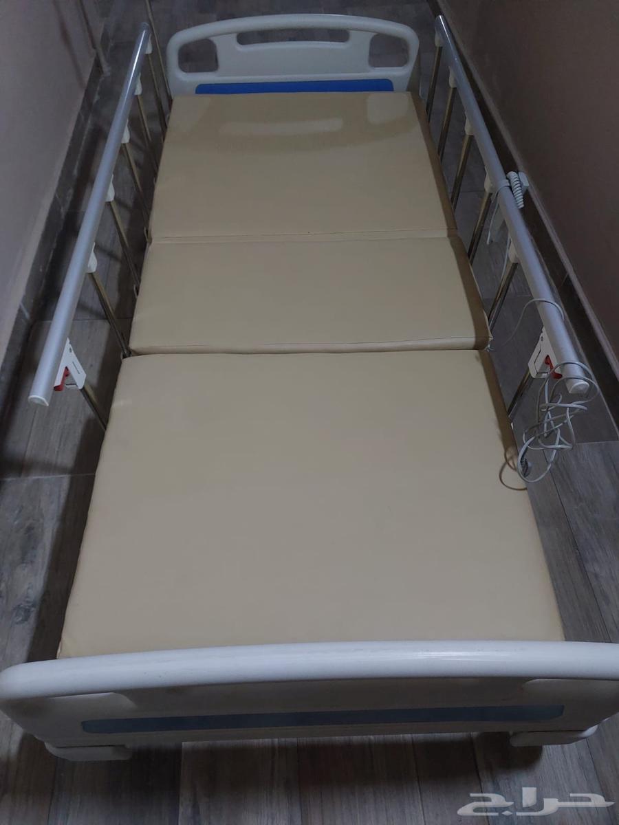 سرير طبي كهربائي64414289728513113