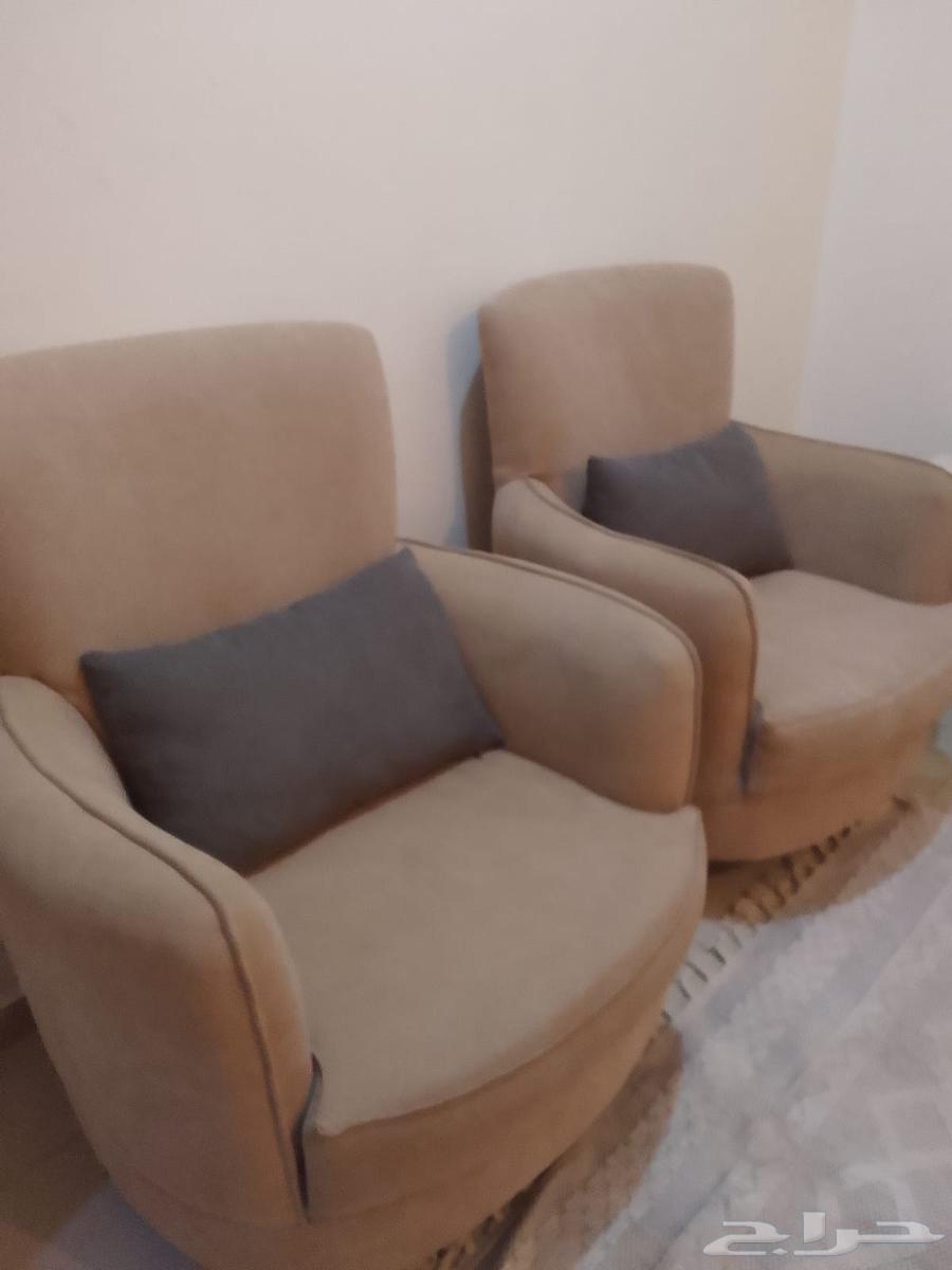 كنب مع طاولات مستخدم نظيف للبيع64412224382210111