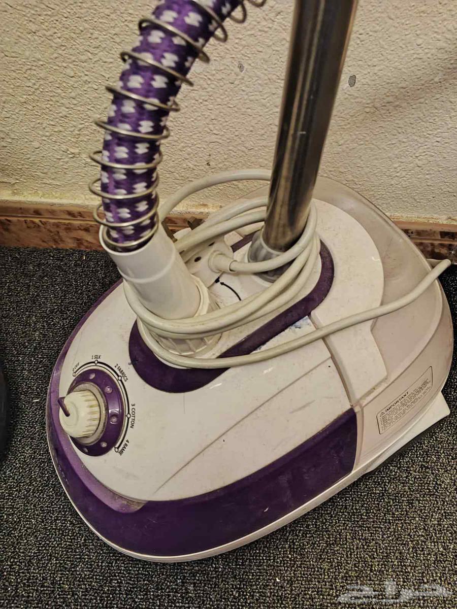 مكواة بخار جديدة كلي ا  است خدمت من 4 إلى 5 مرات فقط. السعر64416267666050111