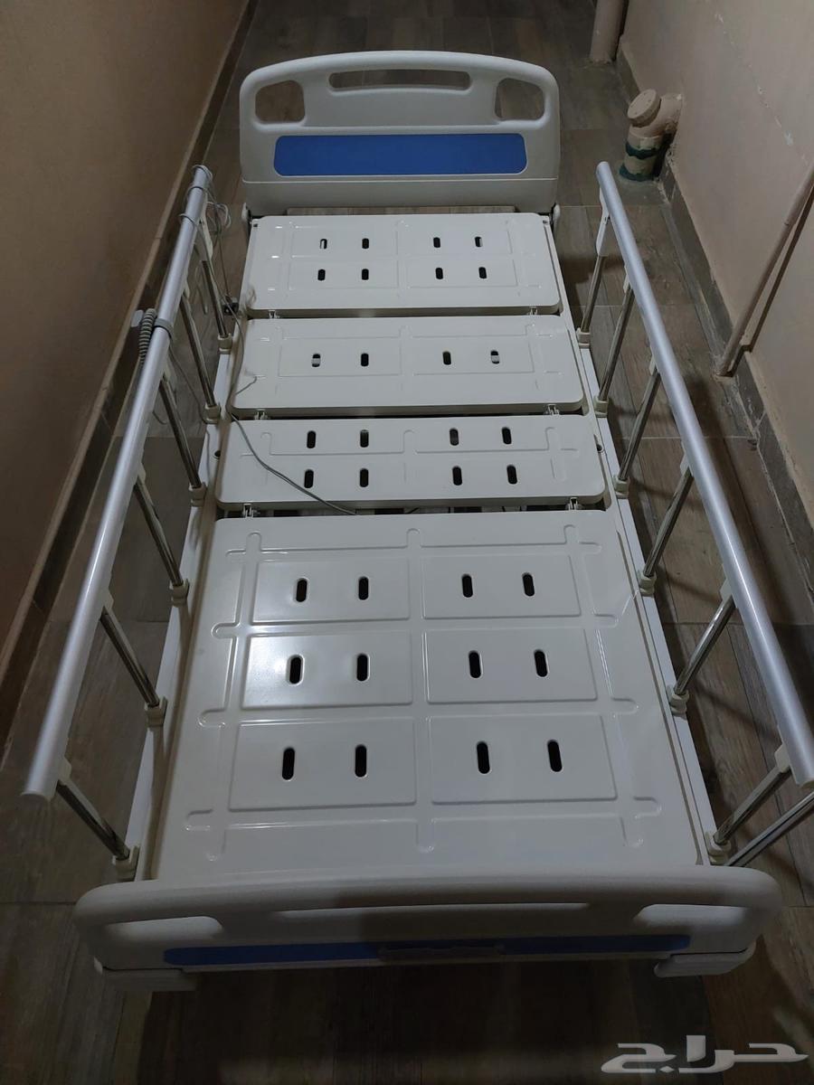 سرير طبي كهربائي64414289728513110