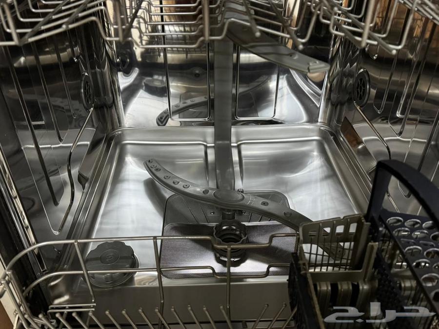 غساله اطباق من SAMSUNG يوجد بها 6 برامج64419145113730112