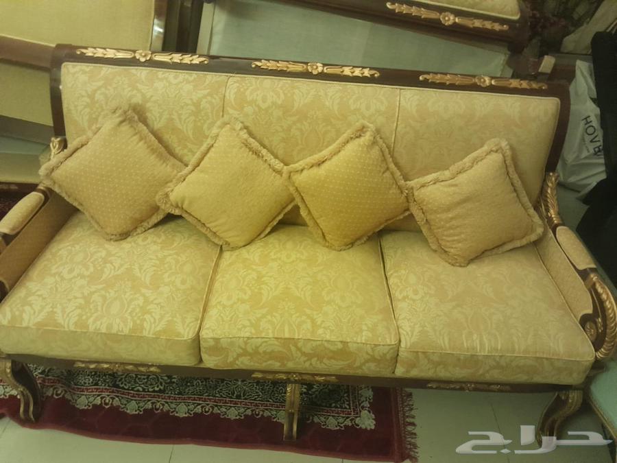 كنب كلاسيكي مستعمل نظيف جدا للبيع64413016846338110