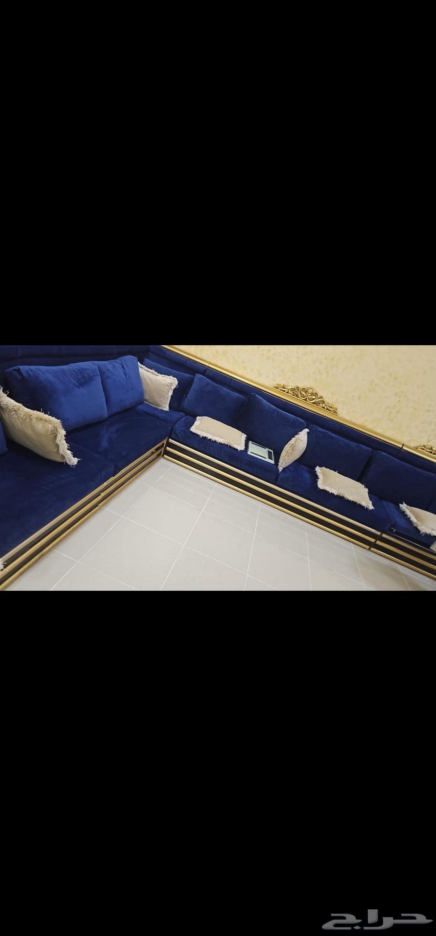 Luxurious furniture, electrical appliances, oven, and built-in sofa for sale64412360395393110