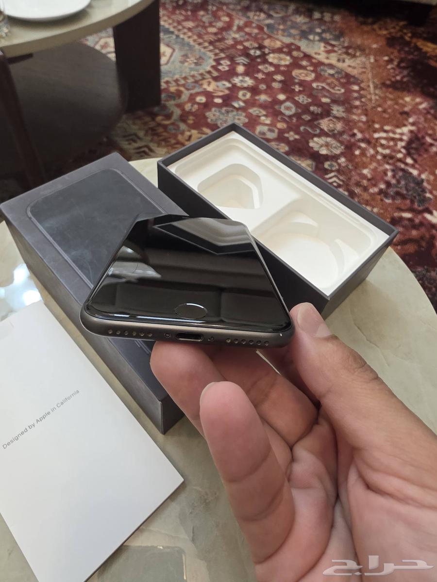 ايفون 8 نظيف جدا واستخدام قليل مانفك ولا قد دخل صيانة64416187991938112