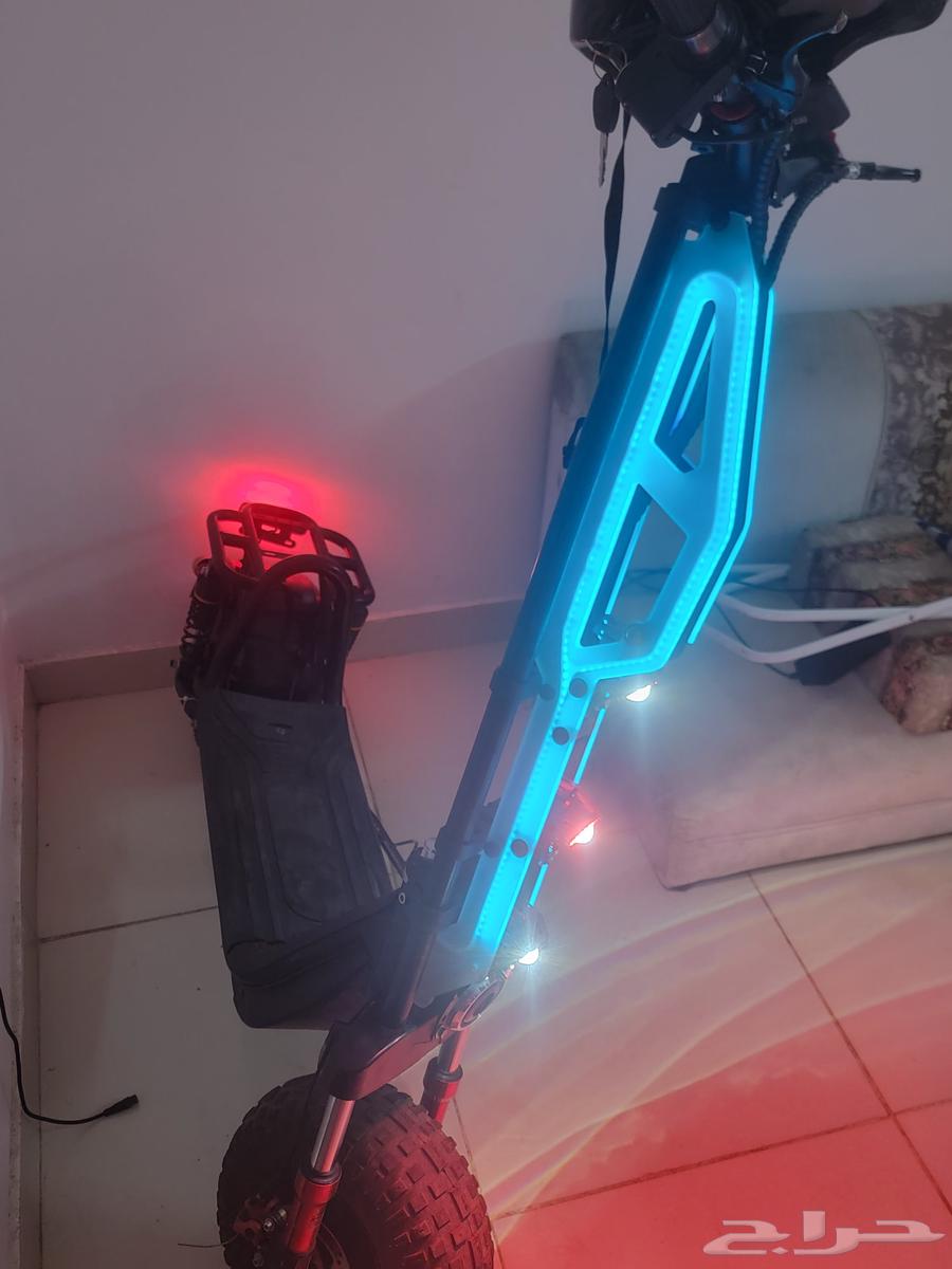 Giant Scooter64416756455939110