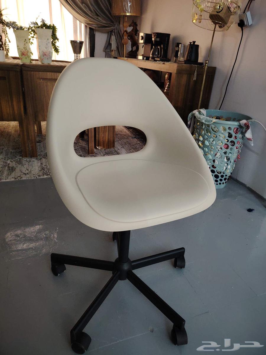 مكتب ايكيا64415894630146113