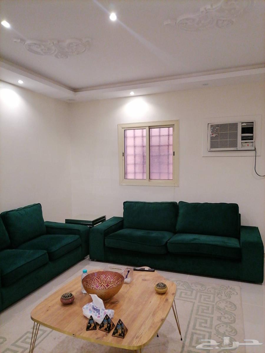 طقم كنب مستعمل نظيف جدا سبب البيع تغير الغرفة والاثاث64415558670337112