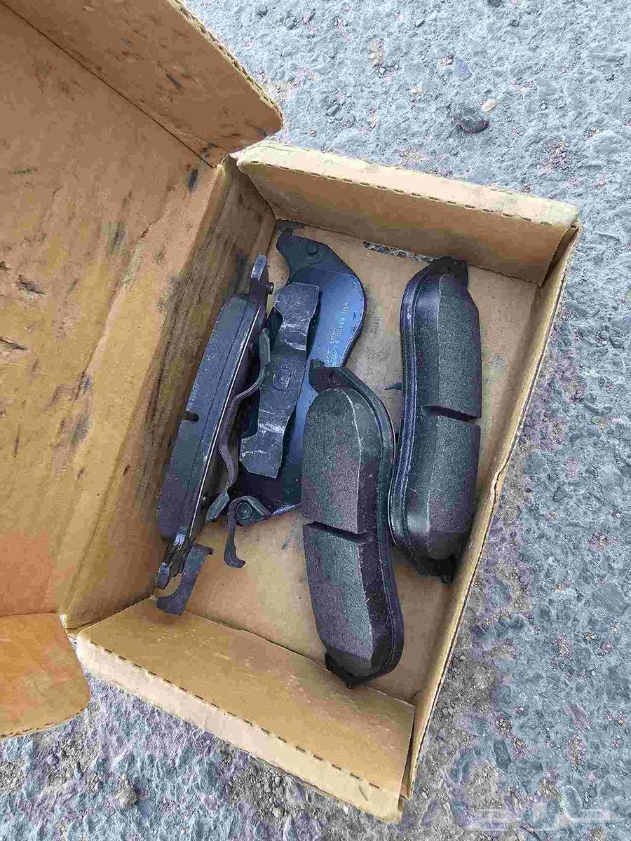 فحمات أقمشة خلفية أصلية فورد فكتوريا وماركيز64572097528578111