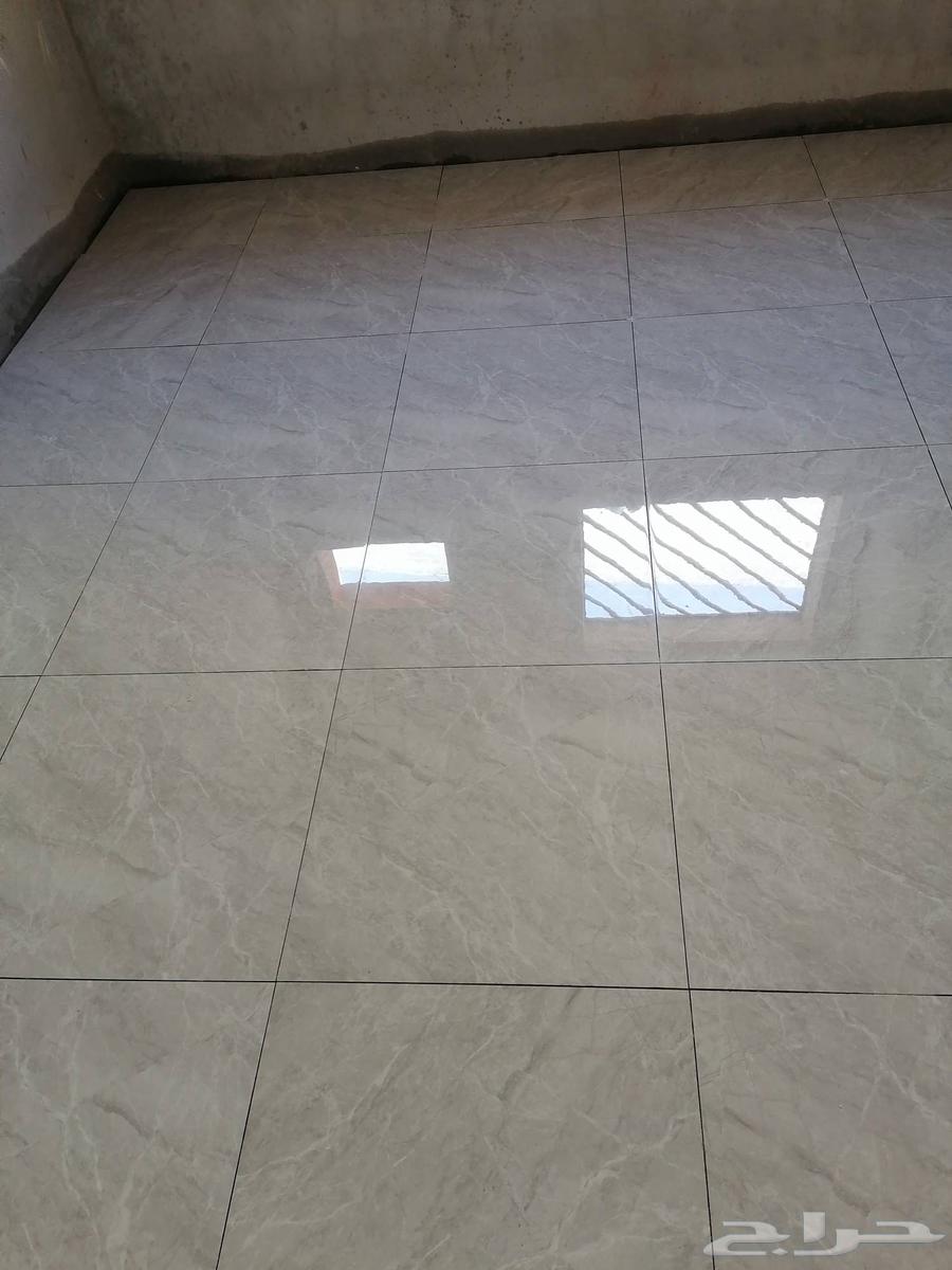 Ceramic and porcelain tile layer64142125494019110