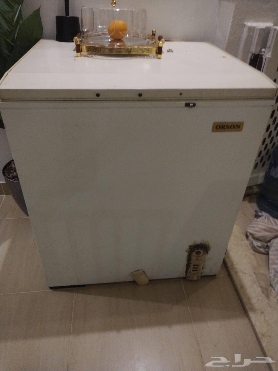 2 beds with mattresses, a deep freezer and a desert air conditioner64415101252227111