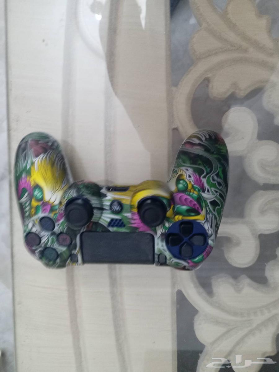 Sony 4 Slim New Used for 14 Days with Grand Theft Auto Game and Two Controllers64413030460289113