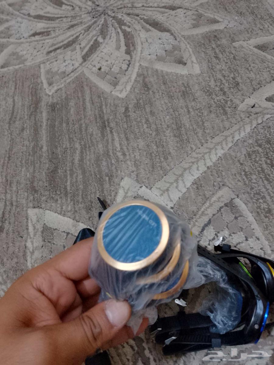 ساعات جمله وقطاعي اغلق المحل وعليها عروض64413098907137112