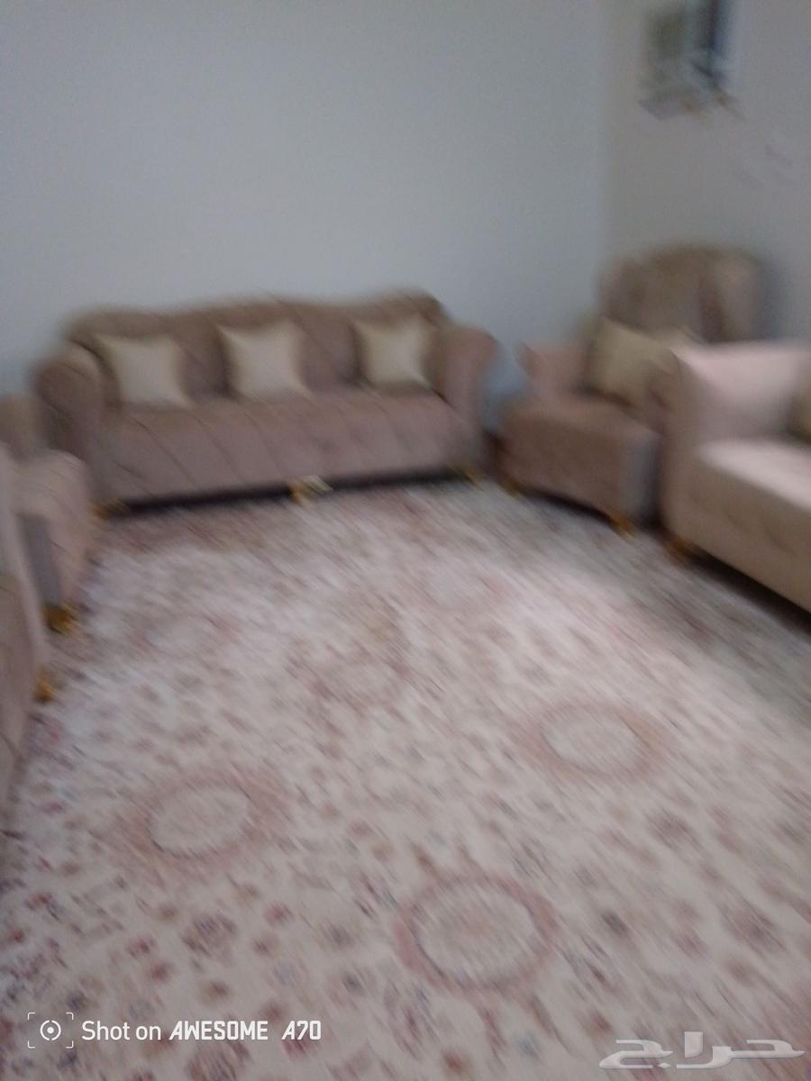 Beige 5-piece sofa, almost new, for sale for 400 riyals number64414606844289110