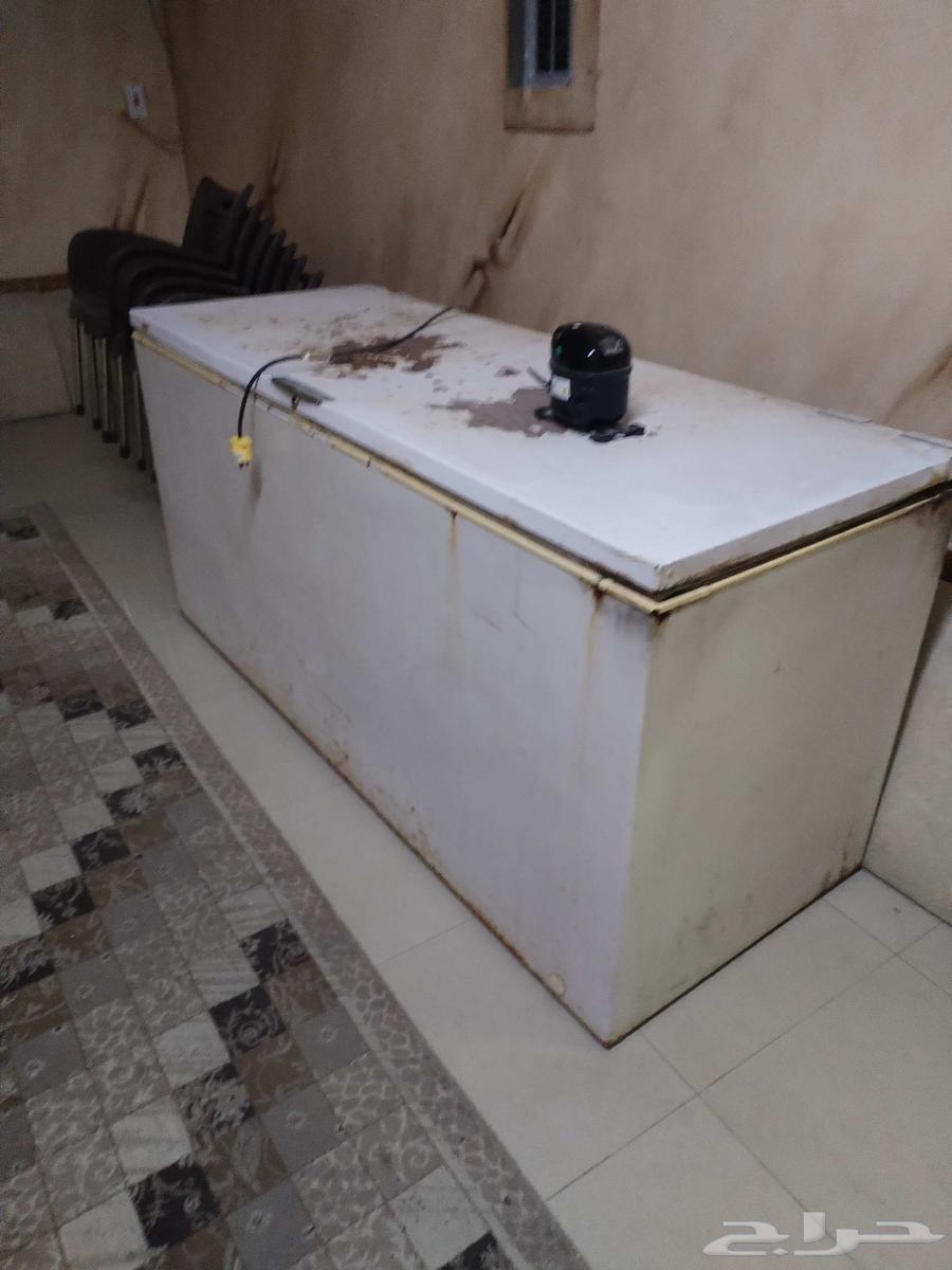 ثلاجه كبيره تشتغل لاكن ممكن تبي فريون64418106875139111