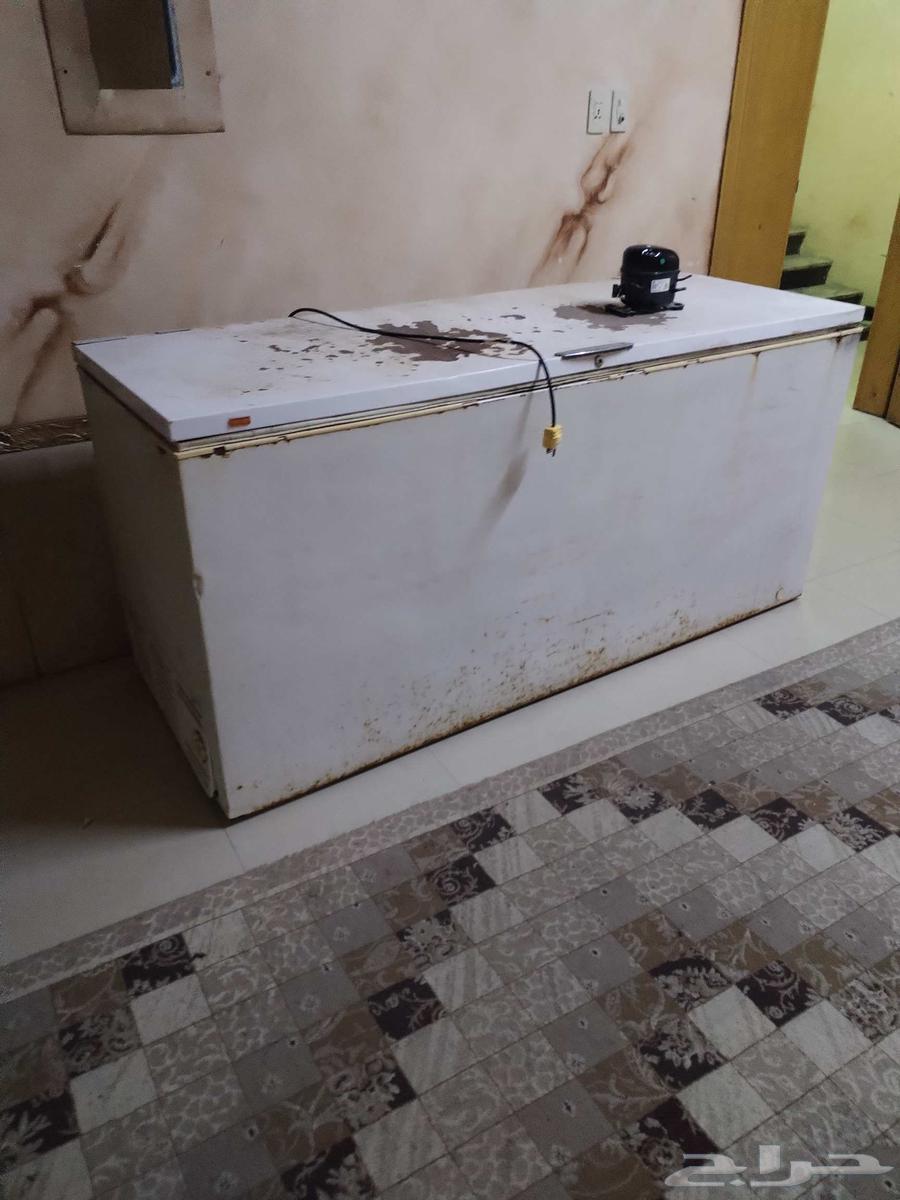 ثلاجه كبيره تشتغل لاكن ممكن تبي فريون64418106875139110