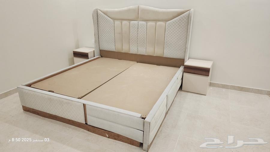 للبيع سرير كبير نفرين مقاس 2 متر طول و عرض ومع عدد 2 كمدينه64418227744897110