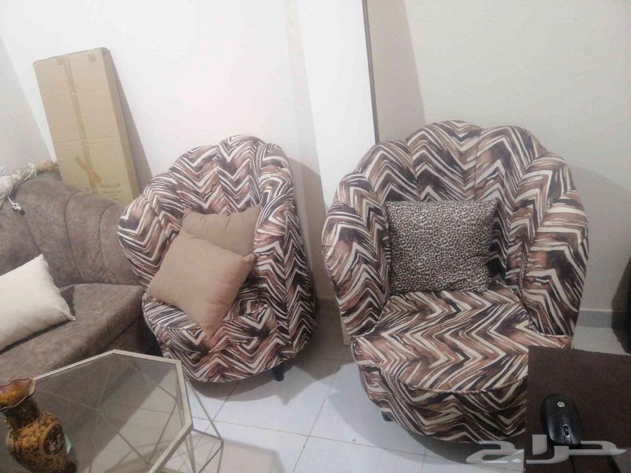 للبيع كنب 7 اشخاص تفصيل البيع بسبب ضيق المكان ب700 ريال64415154943875112