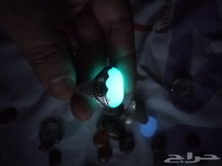 خاتم فضة بحجر مضيئ جدا جميل64413193878017111