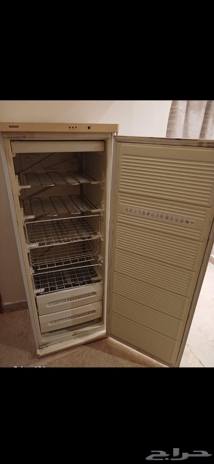 ثلاجه ارفف بحاله جيدا وتبريد ممتاز64412789171330110