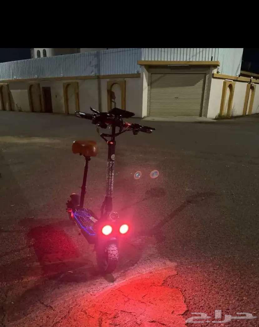 سكوتر وحش للبيع نضيف64418744029698111