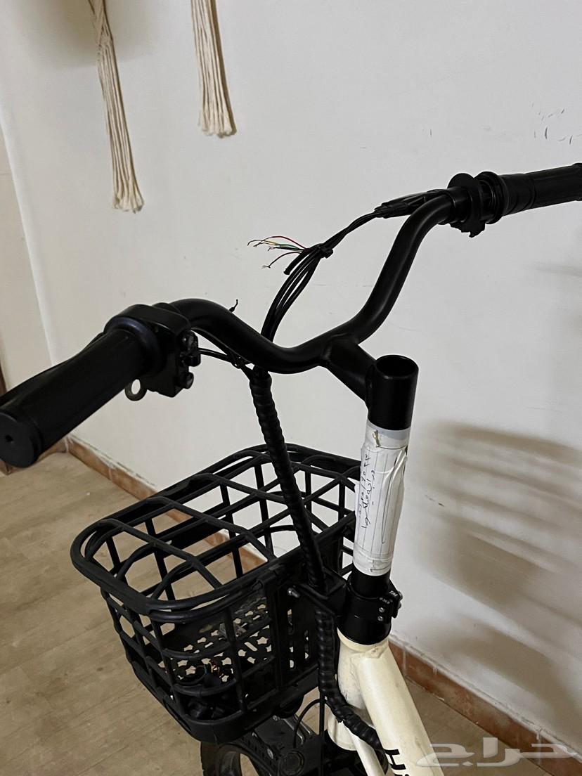 اسكوتر هيلكوا جديد ما كمل 6 شهور بس القطعه حقت التشغيل مكسور64417958645250113