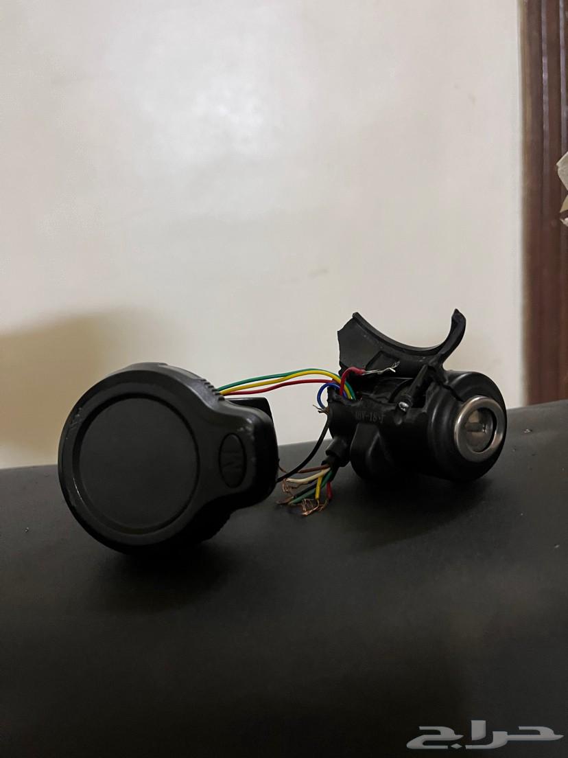 اسكوتر هيلكوا جديد ما كمل 6 شهور بس القطعه حقت التشغيل مكسور64417958645250112