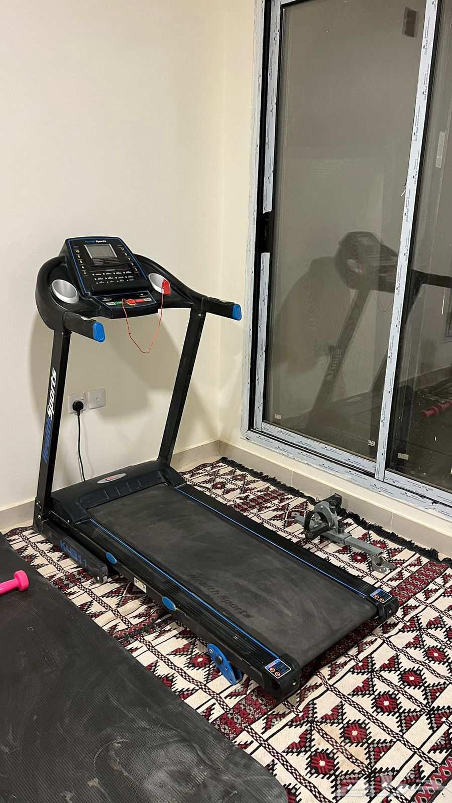 الة سير و كرسي تمارين متعدد و دنابل و بساط يوجا64418445316355110