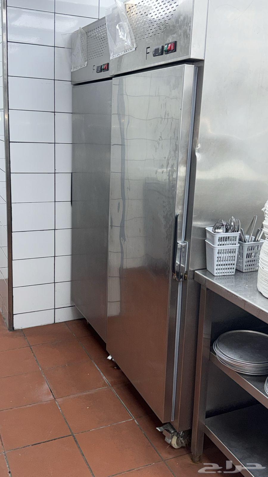 يوجد معدات مطعم بروست استعمال خفيف للبيع64416161222019112