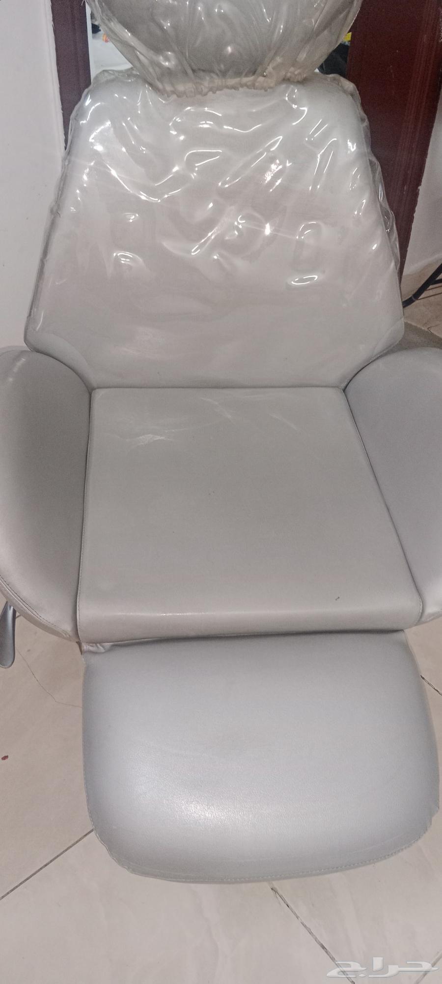 كرسي كوافير حريمي او مشغل مخصص لأعمال بادي كير ومانيكير نضيف64413665855746110
