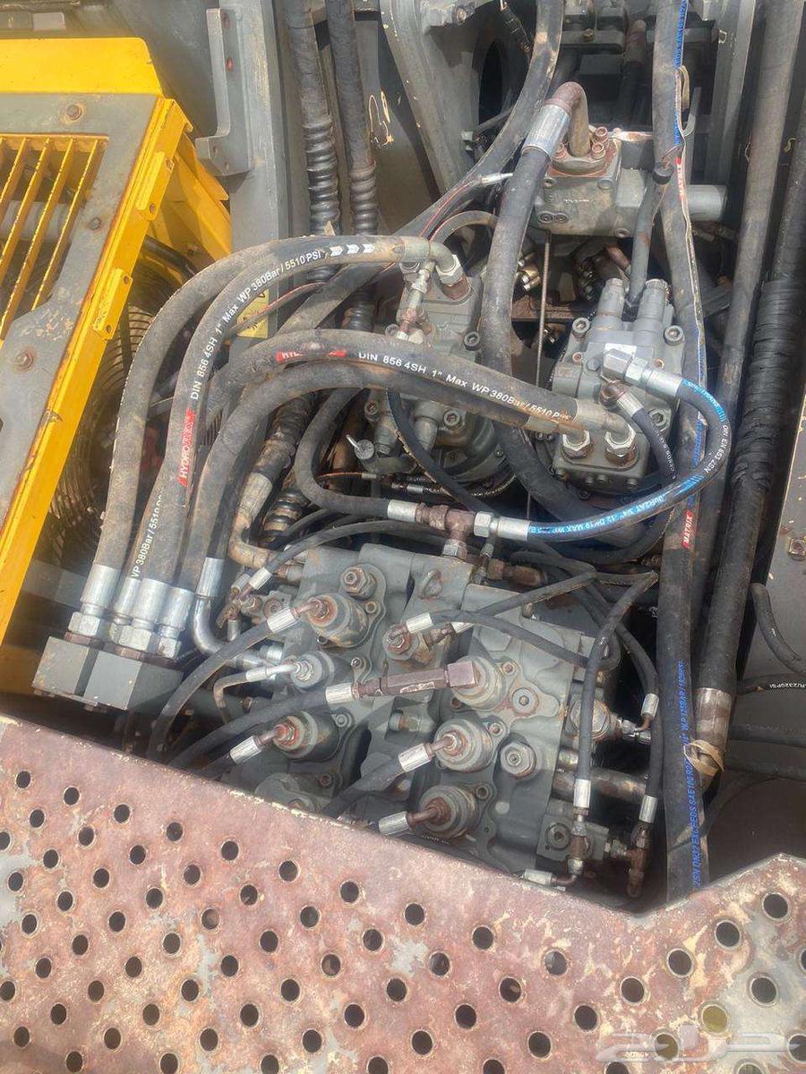 بوكلين فولفو 480 نظيف موديل2016 للبيع64576030617217111