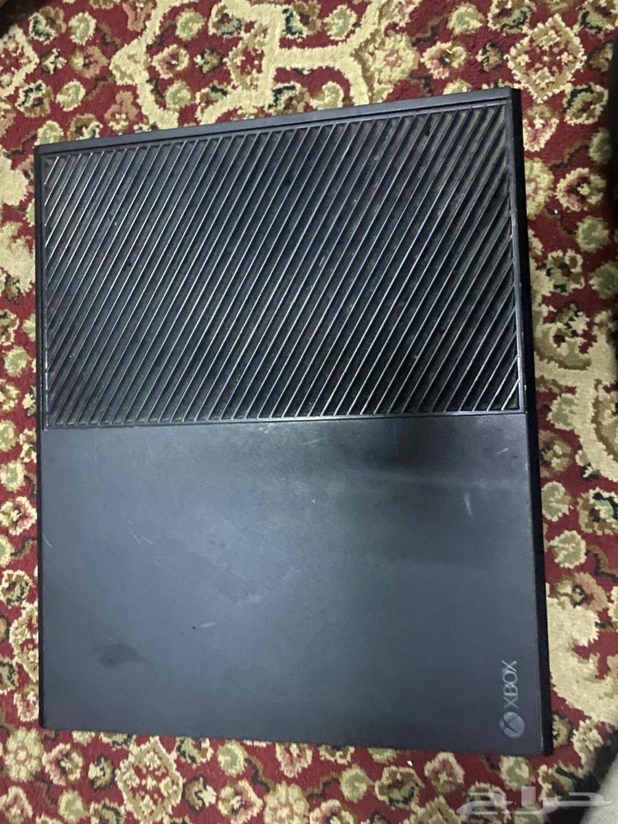 للبيع Xbox One فات يد Series باللون الأحمر شاشة64418187447554114