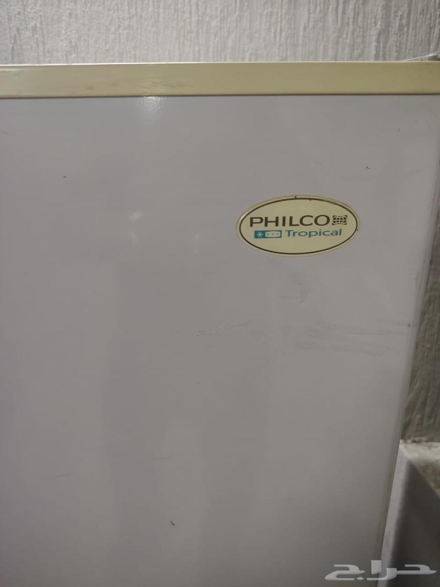 Medium-sized refrigerator64413379244930110