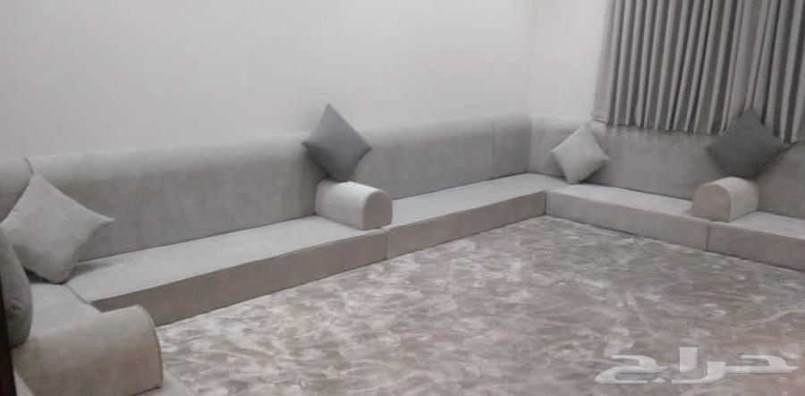 New sofa with armrest covers, decorative cushions, stands, everything available64425408360962110