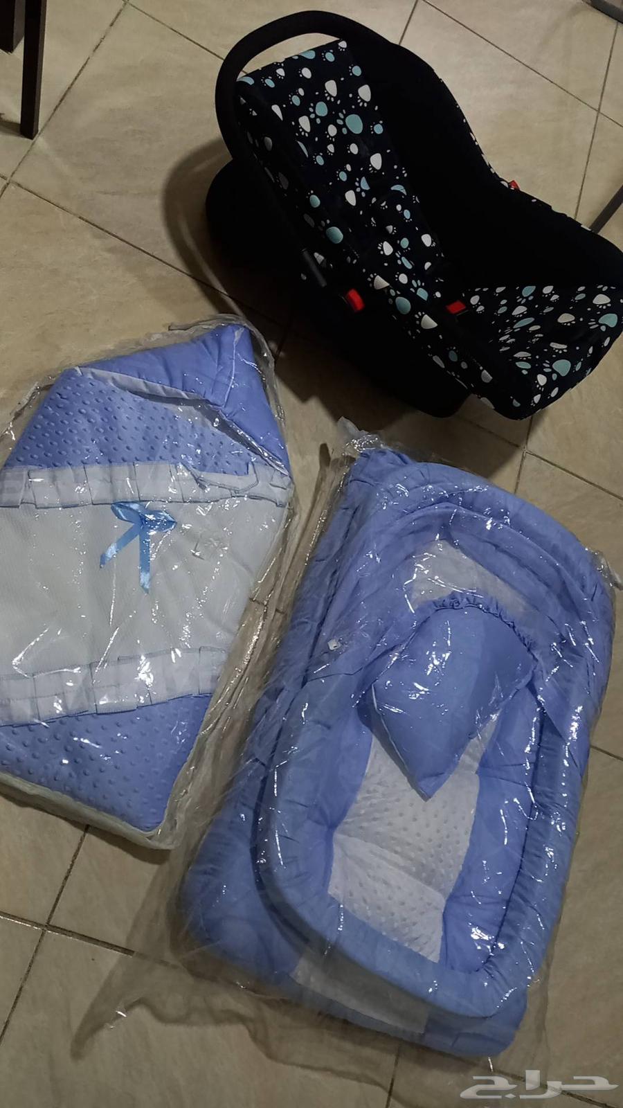 For sale, the chair has been lightly used, the rest are new and unused64424963699201110