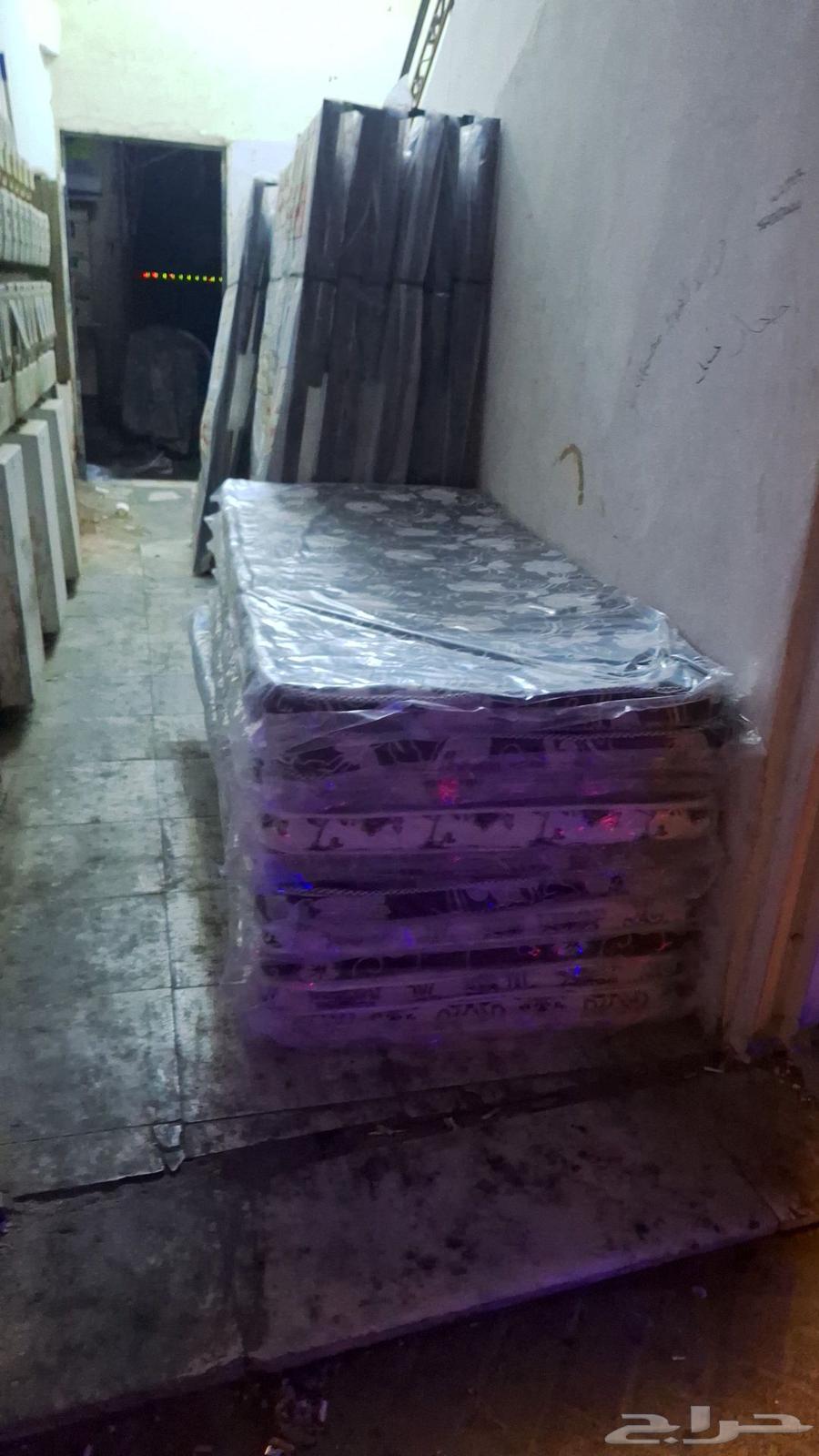 Double and single iron bunk bed with mattresses, blankets, and pillows new64421053589121114