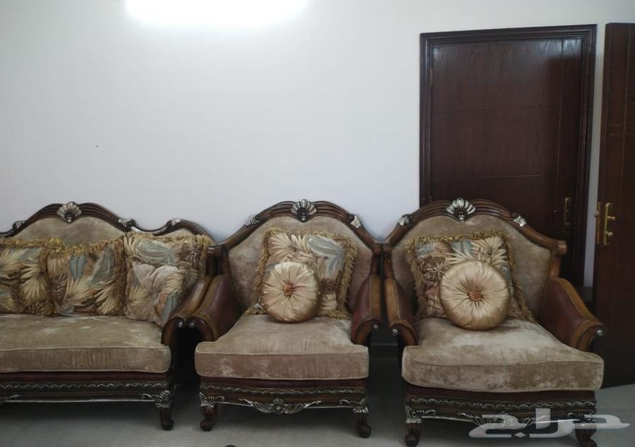 كنب ملكي فاخر من المطلق64423292297602111