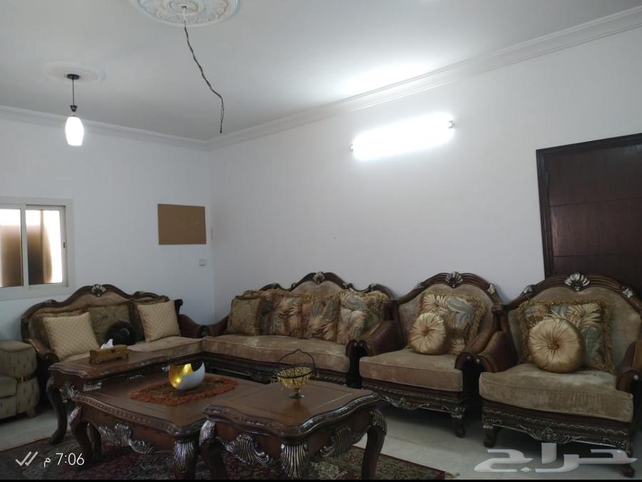 كنب ملكي فاخر من المطلق64423292297602110