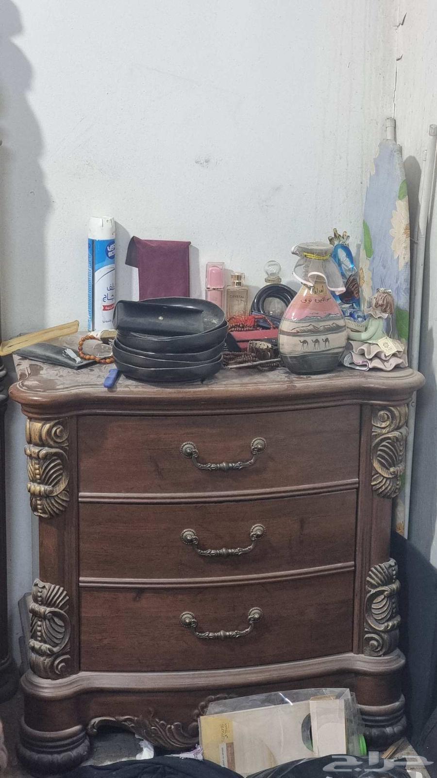 غرفة نوم صيني كاملة شبه جديدة64423556154114110