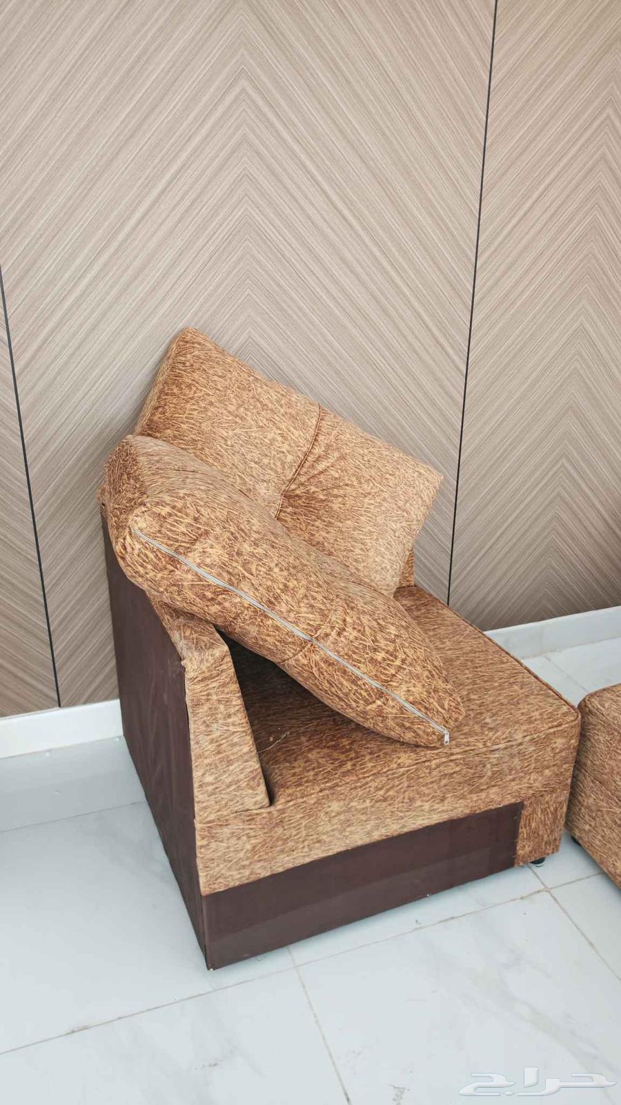 Sofa in excellent condition64420499415682112