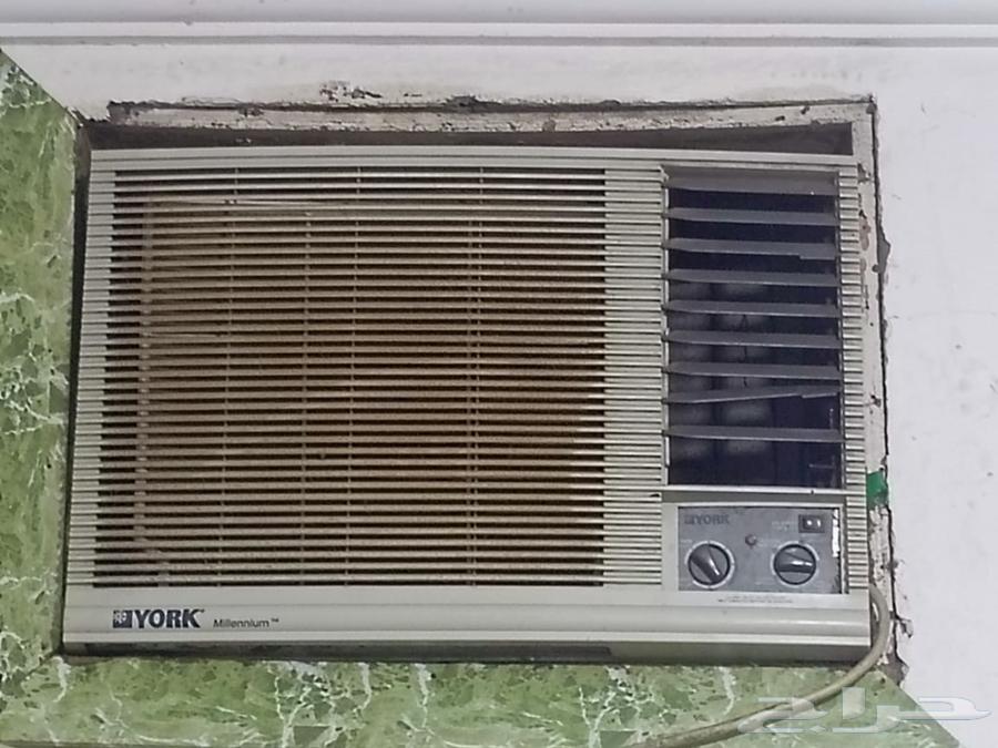 2 مكيف للبيع واحد نوعه LG والثاني نوعه يورك للبيع السعر 90064421756991619110