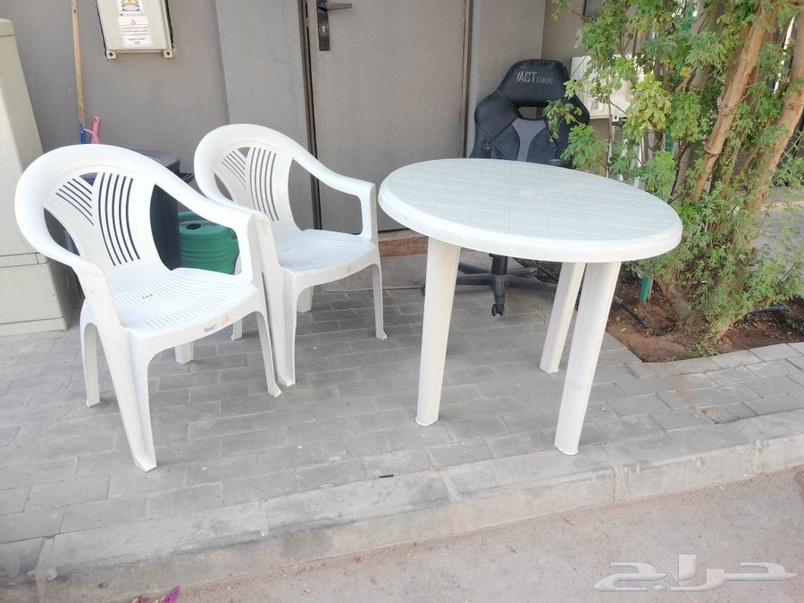طاولة بلاستيك 2 كرسي64422944256129111