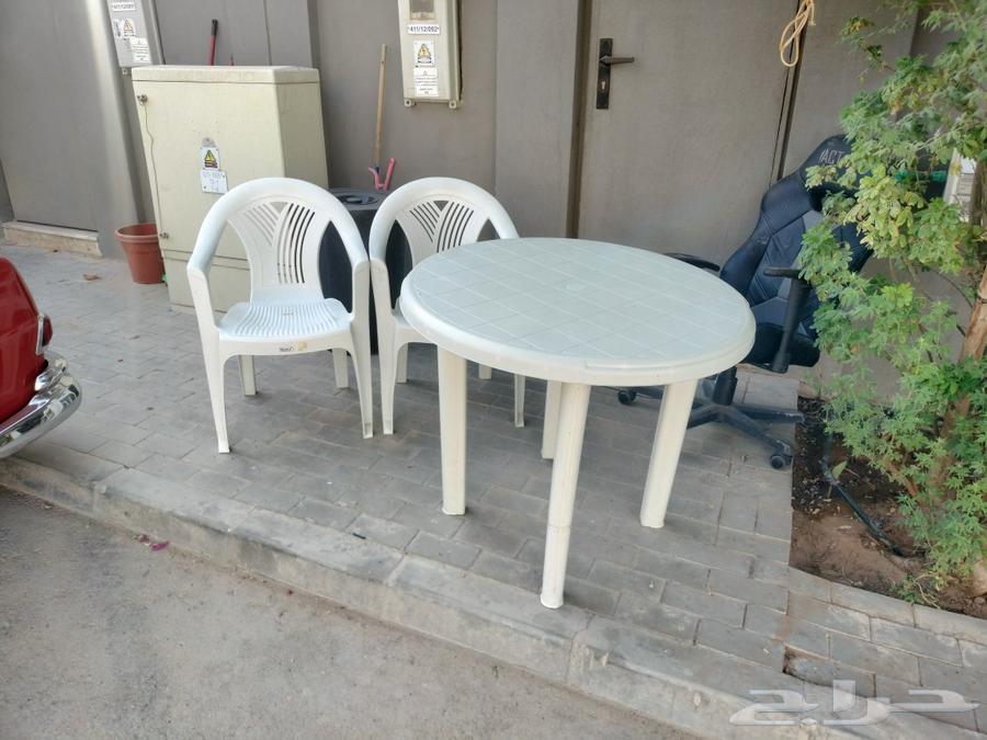 طاولة بلاستيك 2 كرسي64422944256129110