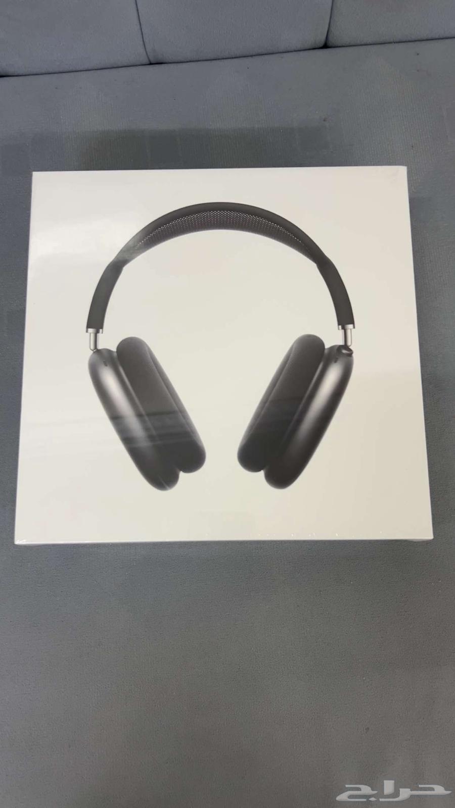 للبيع  سماعات AirPods Max   حالة ممتازة   لون اسود64424488946561110