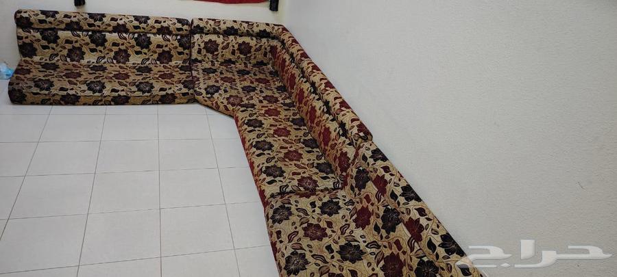 Complete floor sofa set in very good condition64424564039681110