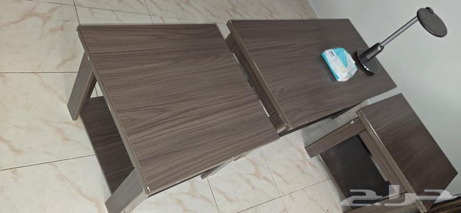 Sofa, tables, and curtain64420702128387110