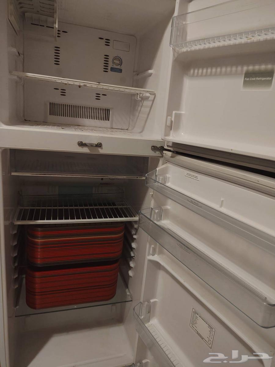 ثلاجة توشيبا نظيفه جدا استخدام خفيف64423944356483110