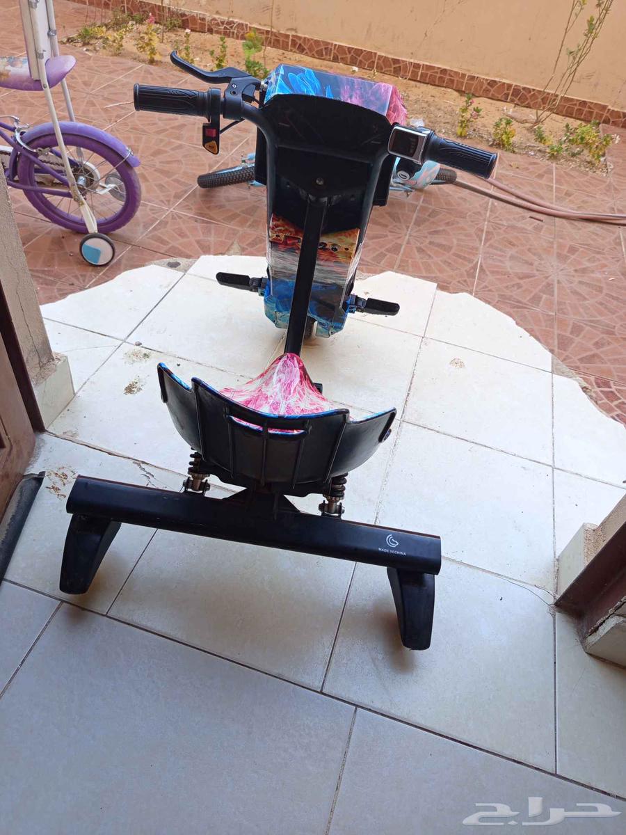 Largest type scooter and condition64420418227329111