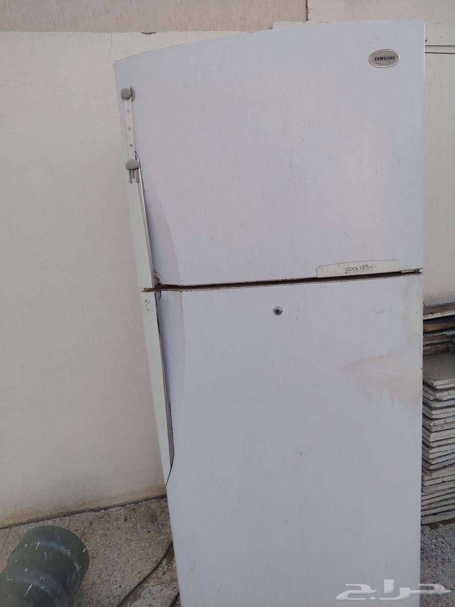 ثلاجة توشيبا نظيفه جدا استخدام خفيف64423944356483114
