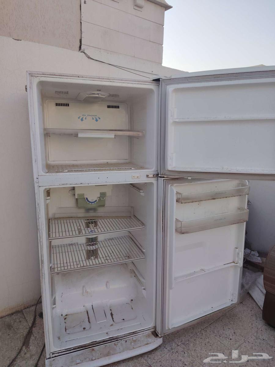 ثلاجة توشيبا نظيفه جدا استخدام خفيف64423944356483113