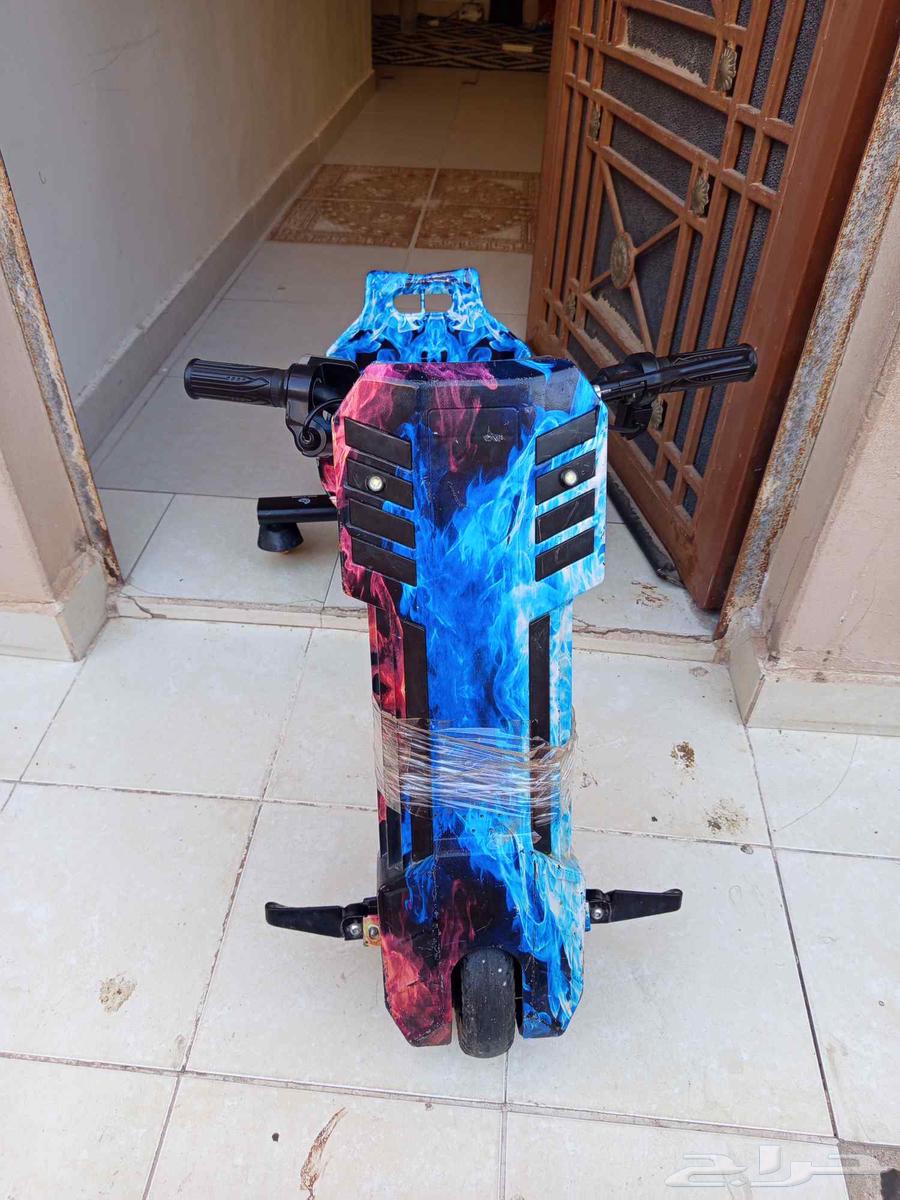 Largest type scooter and condition64420418227329112